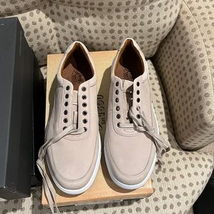 Mens brand new Johnston & Murphy athletic shoes